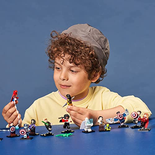 Complete Set of 12 Minifigures A488