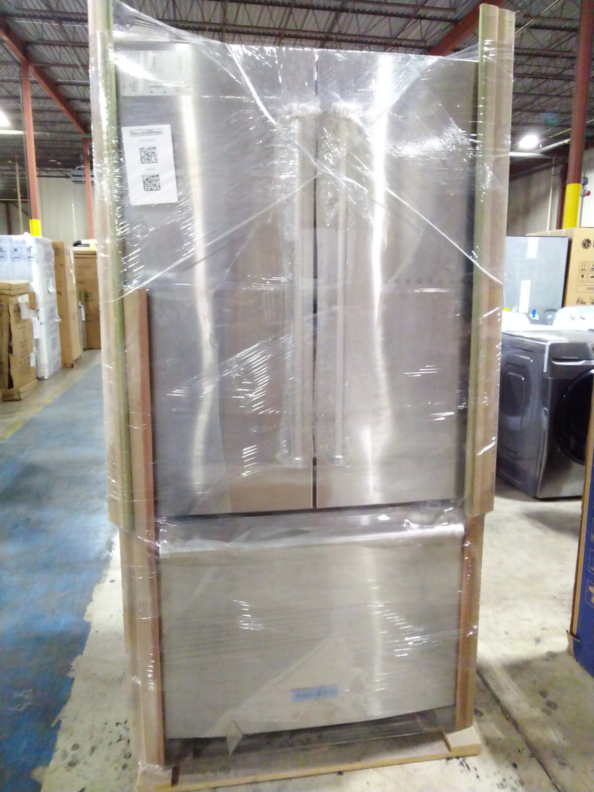 36IN 20 CU FT Counter-Depth French Door Refrigerator with Interior Dispenser L55846
