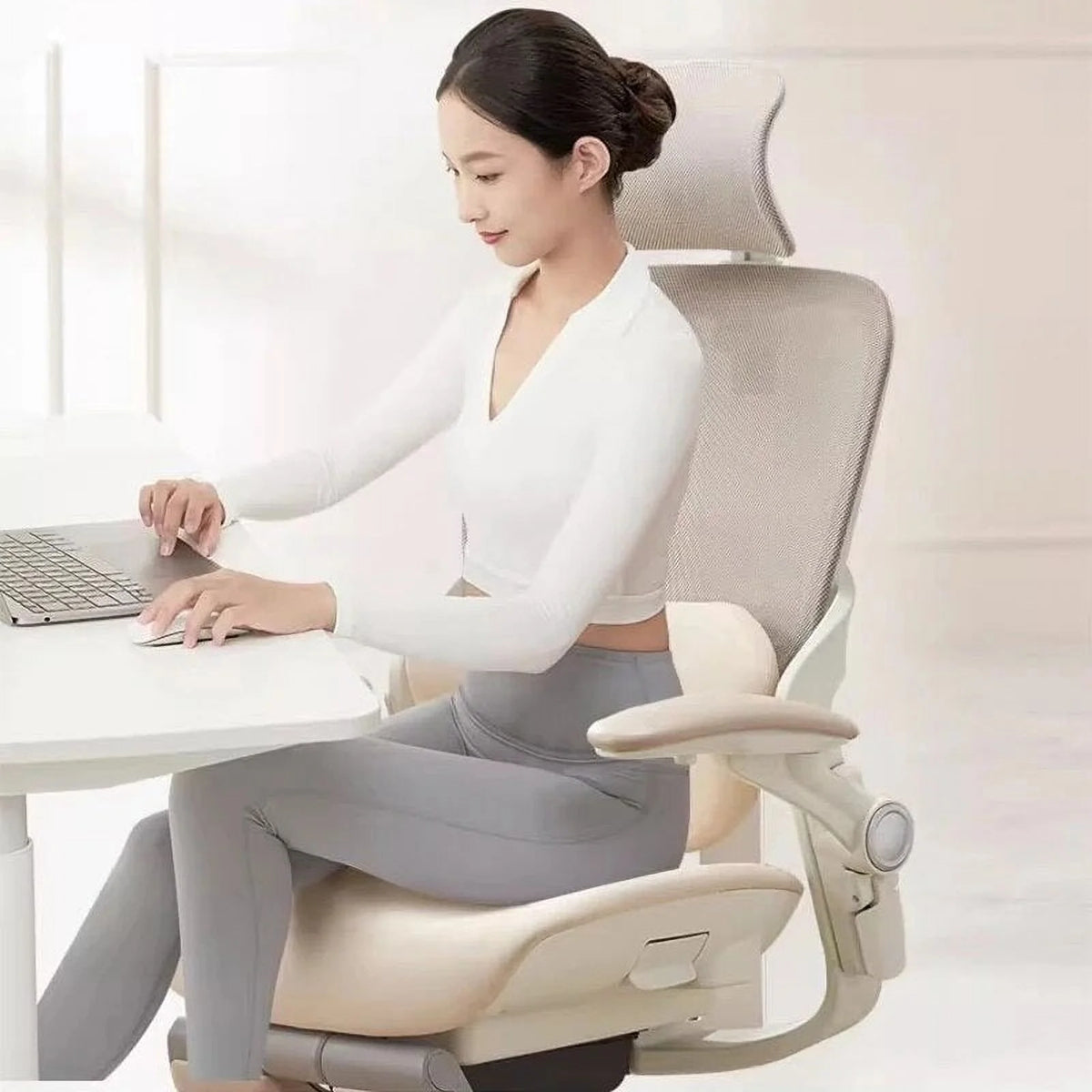 White Rocking Office Chair with Cushion F98413