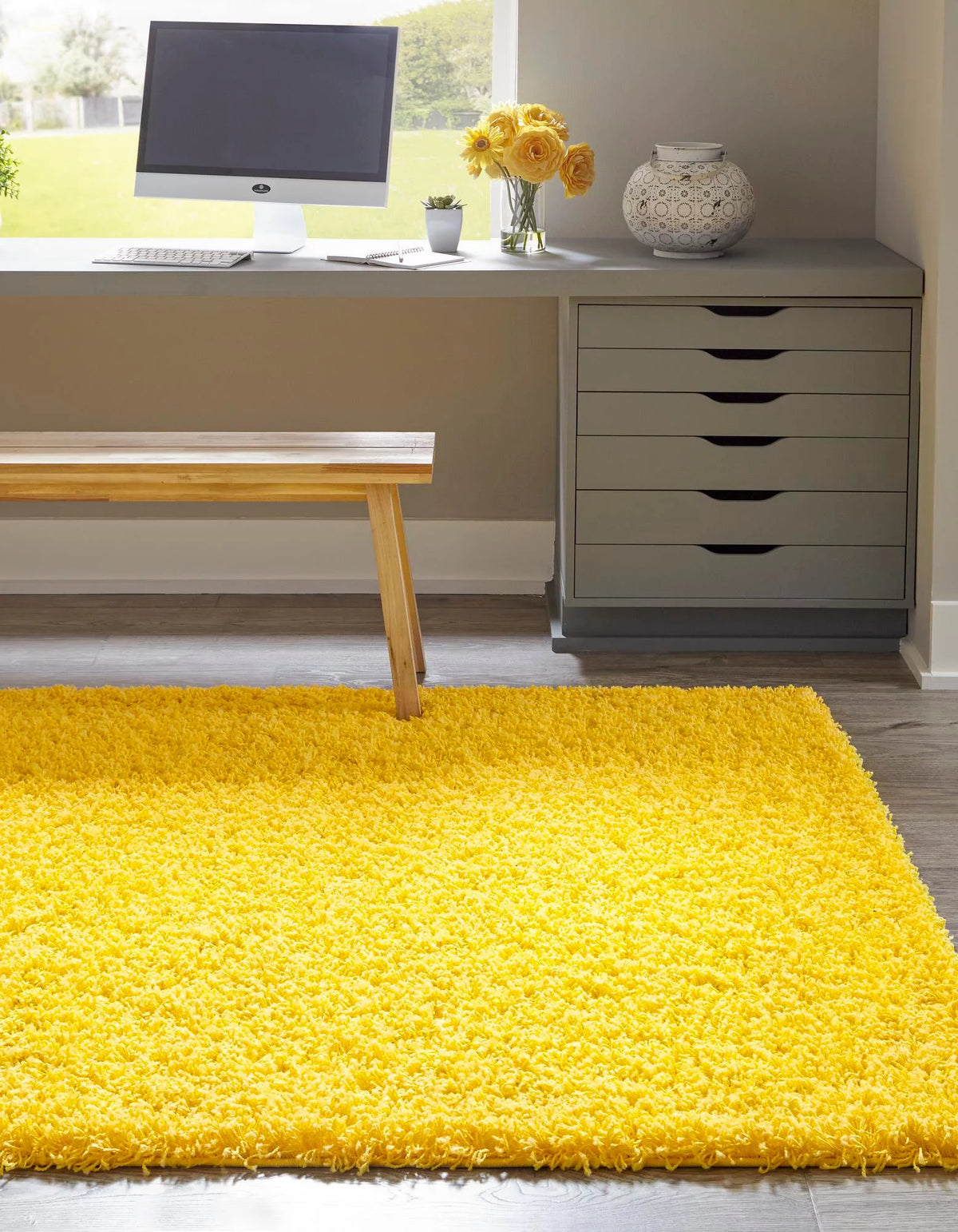 5' x 8' Yellow Shag Rug U5444