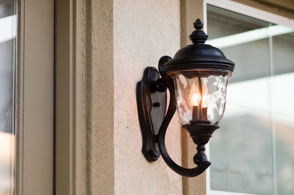 Bronze 3-Light Outdoor Hanging Lantern E90892