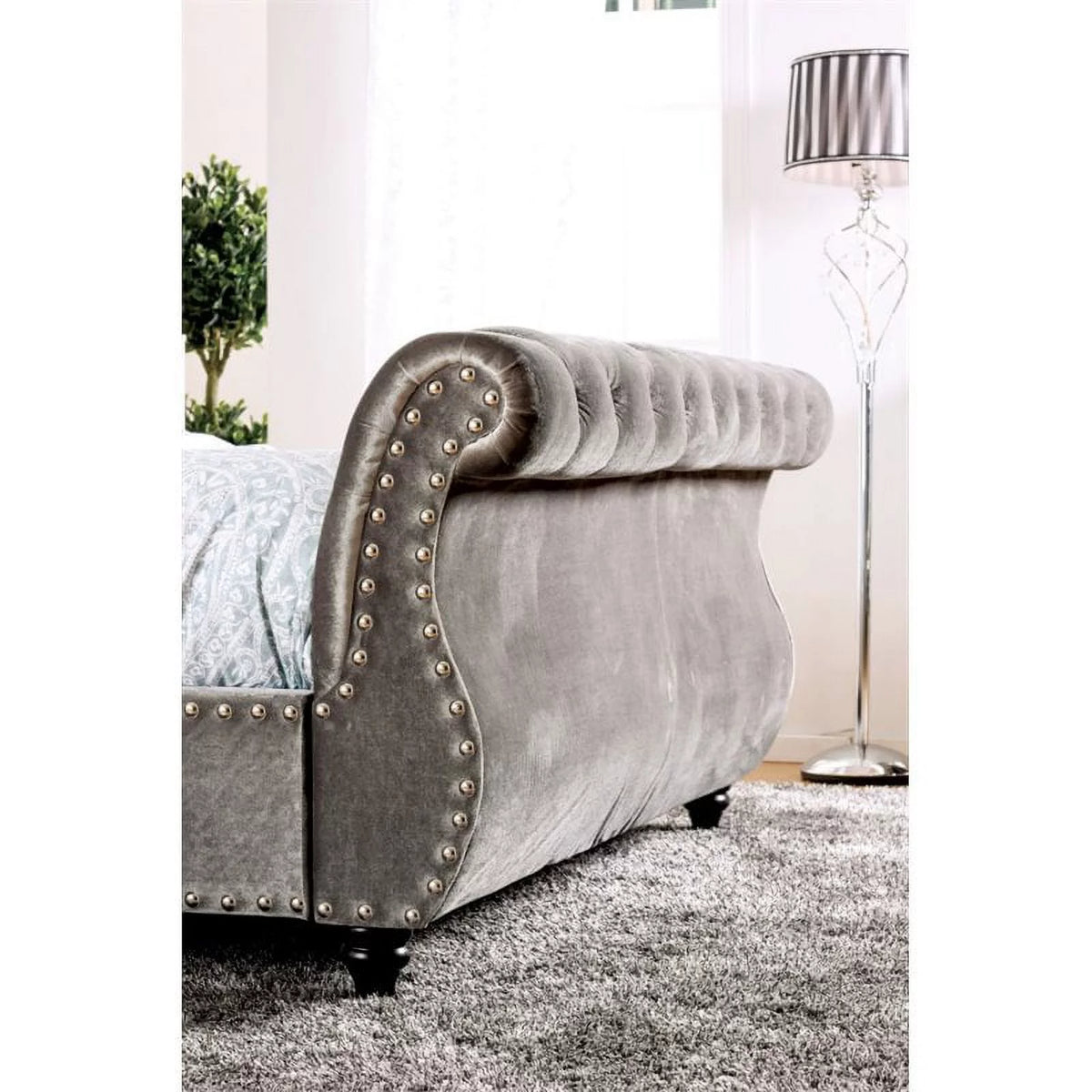 Gray Fabric Queen Sleigh Bed W811