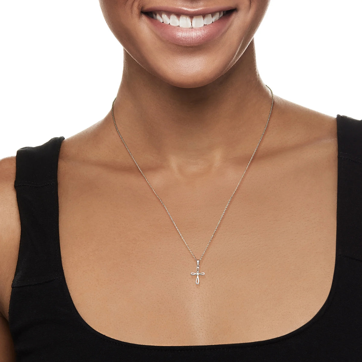 14kt White Gold Cross Pendant Necklace With Diamond Accent X228