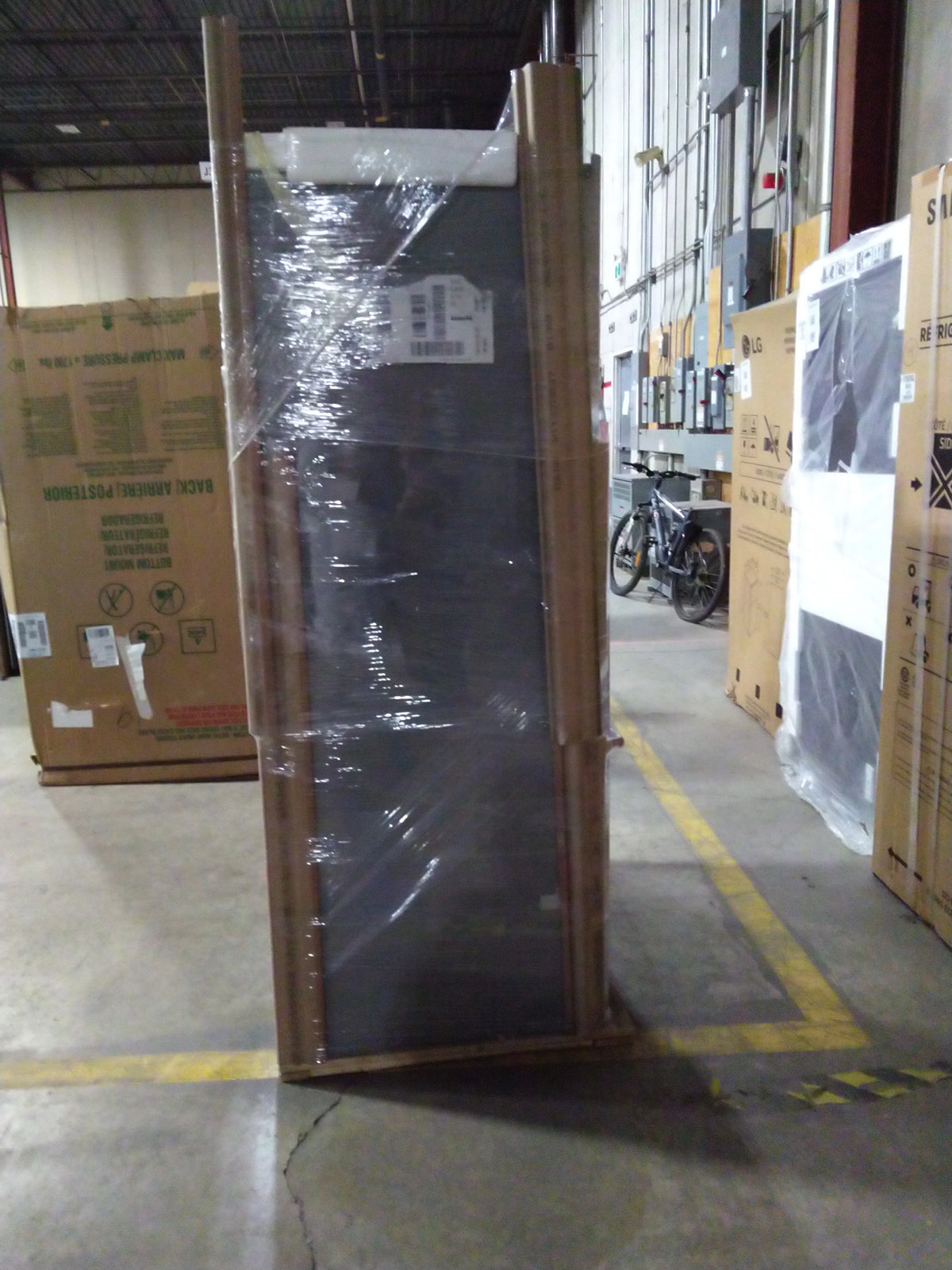 36IN 20 CU FT Counter-Depth French Door Refrigerator with Interior Dispenser L55846