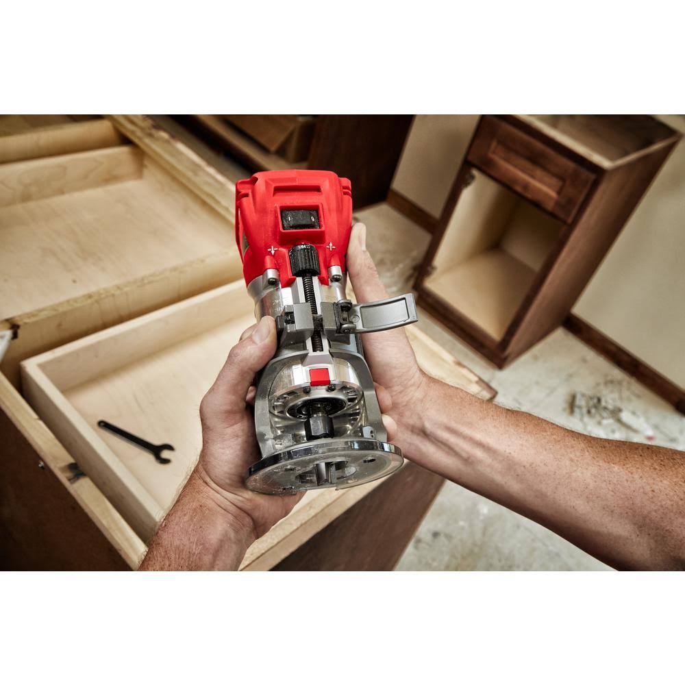 M18 Fuel 18-Volt Lithium-Ion Brushless Cordless Compact Router with Offset Base and Plunge Base Q337