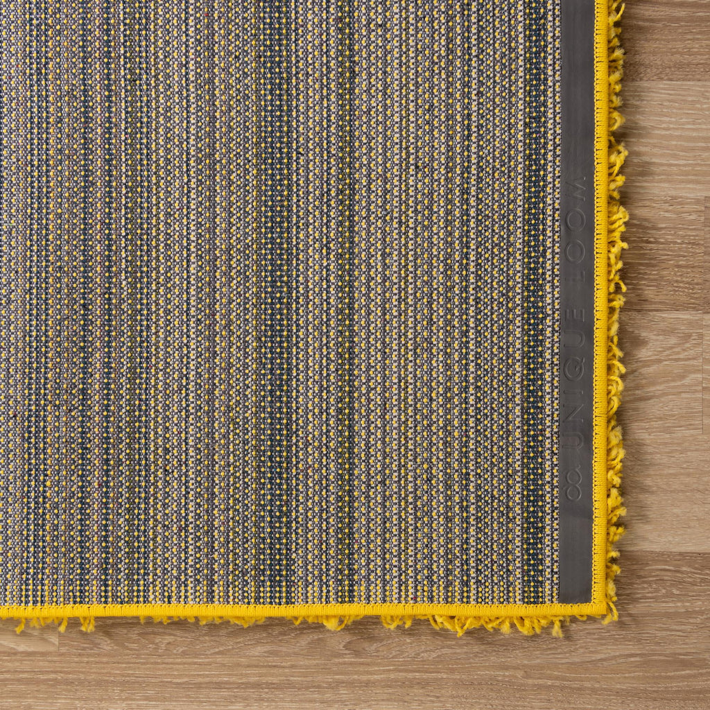 5' x 8' Yellow Shag Rug U5444