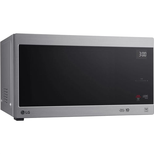 1.5 Cu. Ft. 1200W Countertop Microwave D935