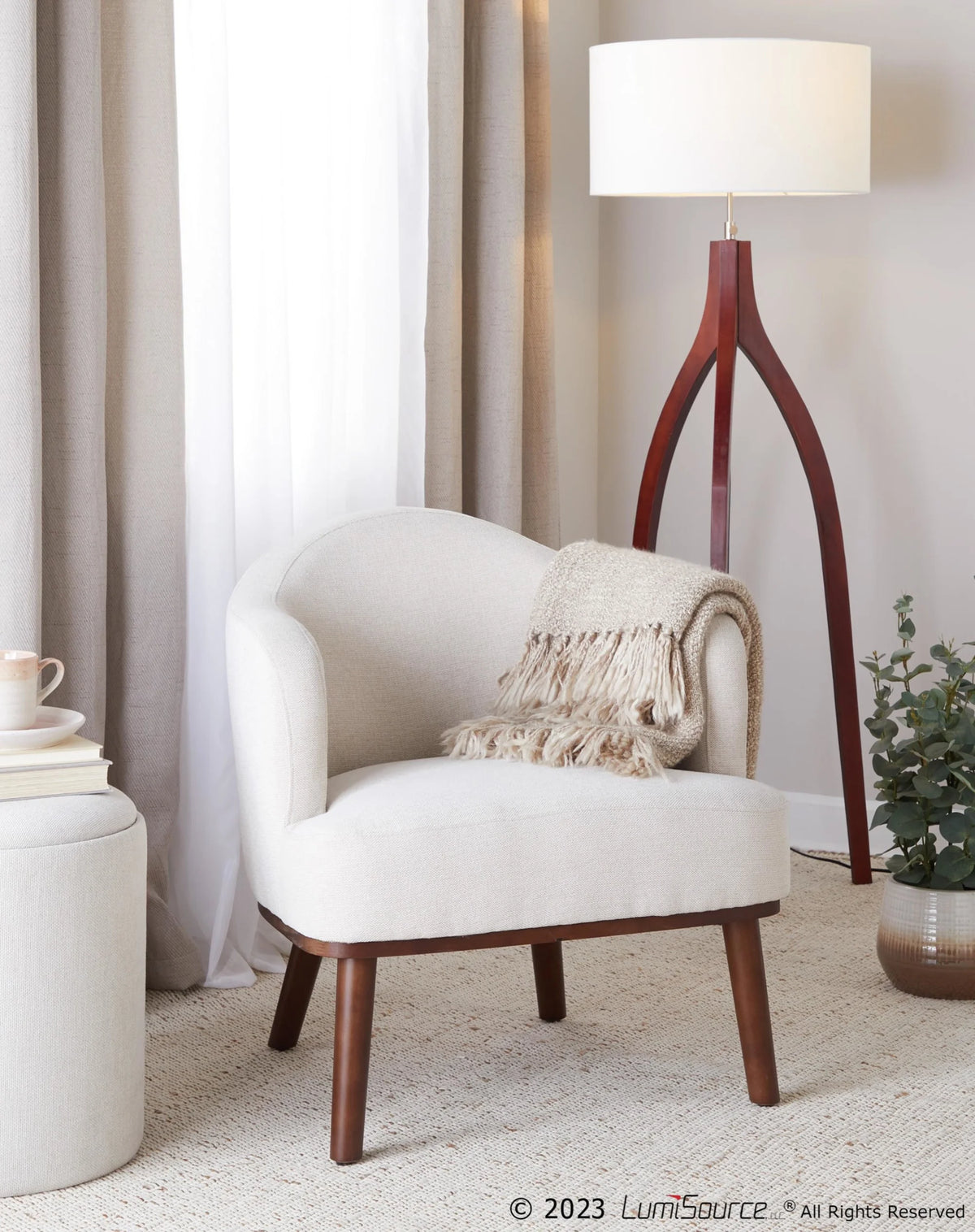 Mid-Century Modern Accent Chair in Walnut Wood and Cream Fabric C364