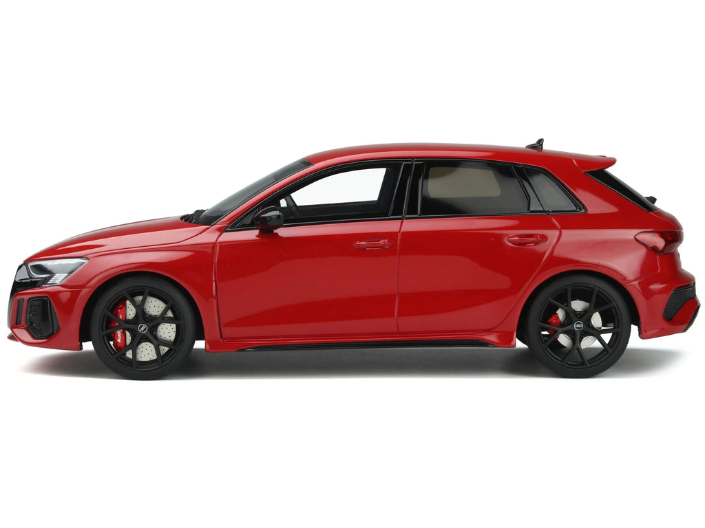 Red 1/18 Diecast Model Car C9248